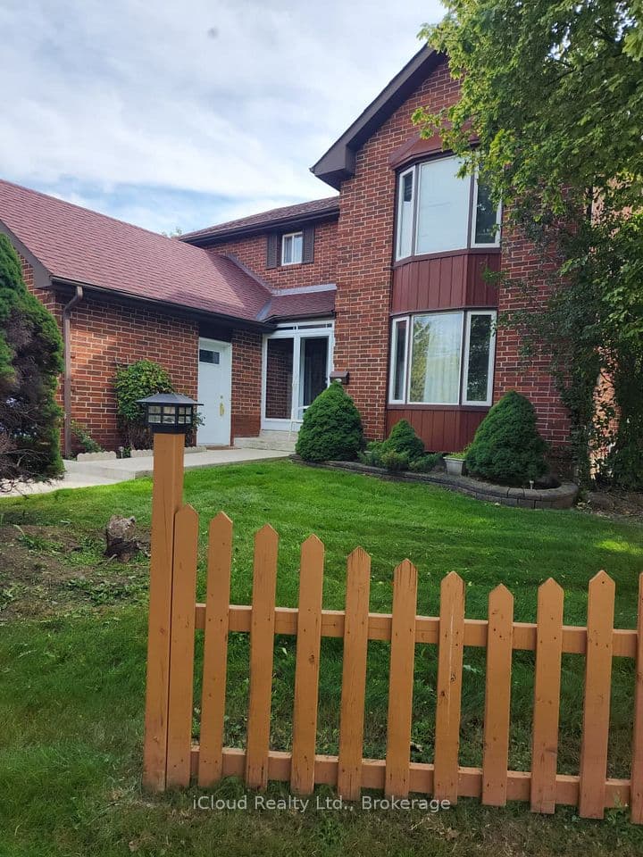 60 Torrance Woods, Brampton, ON L6Y 2V1 – photo 2