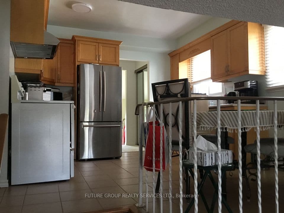 2774 Bucklepost Crescent, Mississauga, ON L5N 1X5 – photo 3