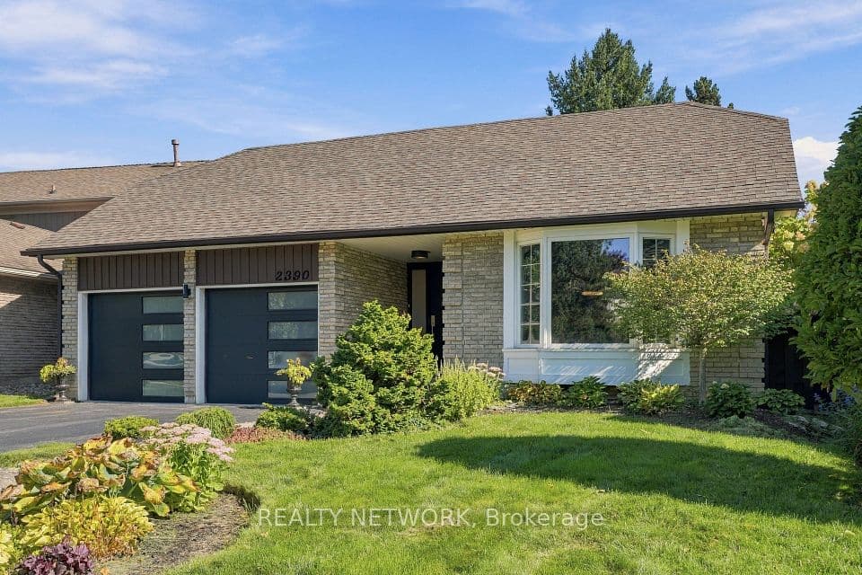 2390 Sinclair Circle, Burlington, ON L7P 3C3 – main photo