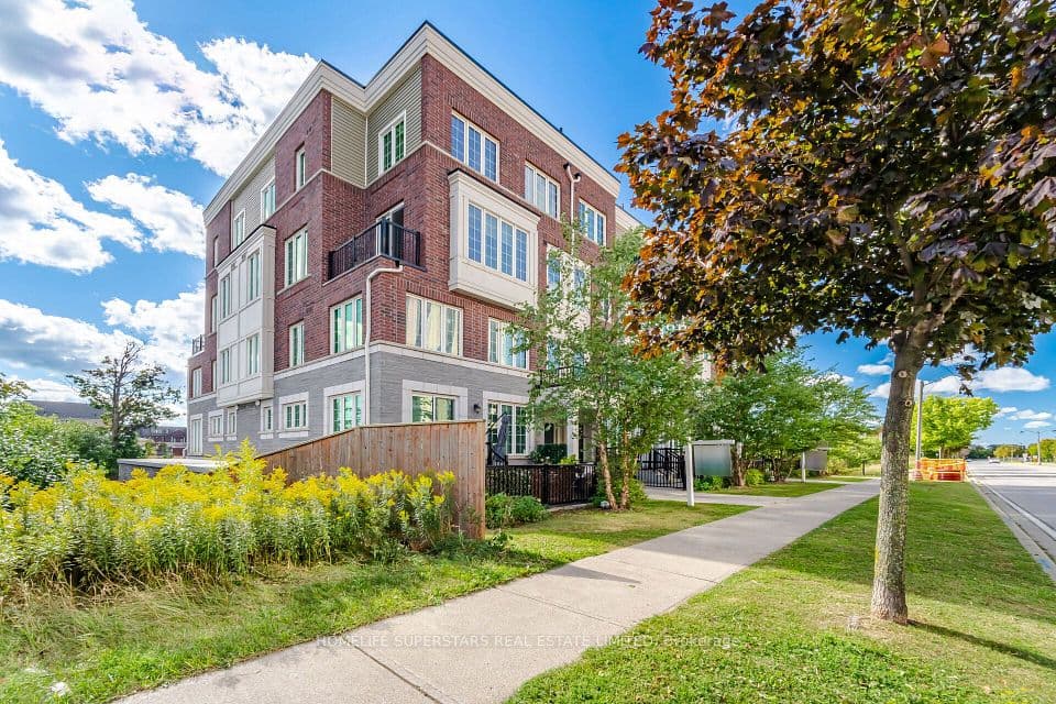 2205 Lillykin Street 7, Oakville, ON L6H 0X6 – main photo