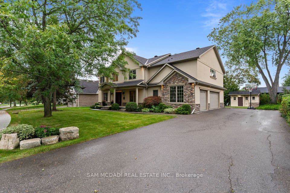 955 Caldwell Avenue, Mississauga, ON L5H 1Z2 – photo 2