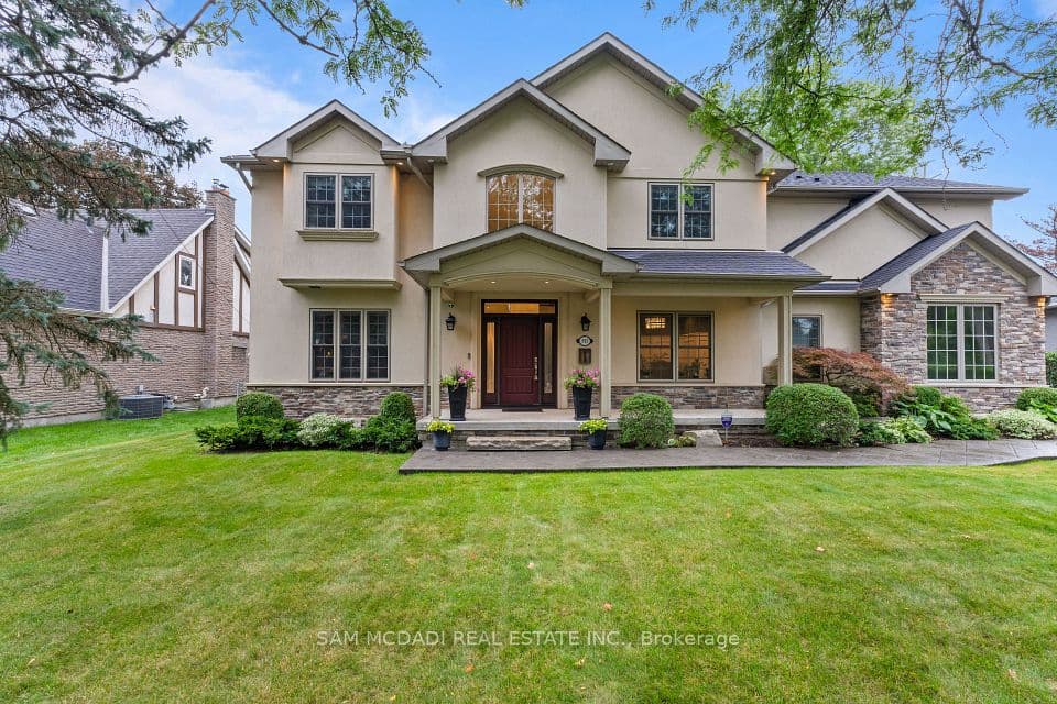 955 Caldwell Avenue, Mississauga, ON L5H 1Z2 – main photo