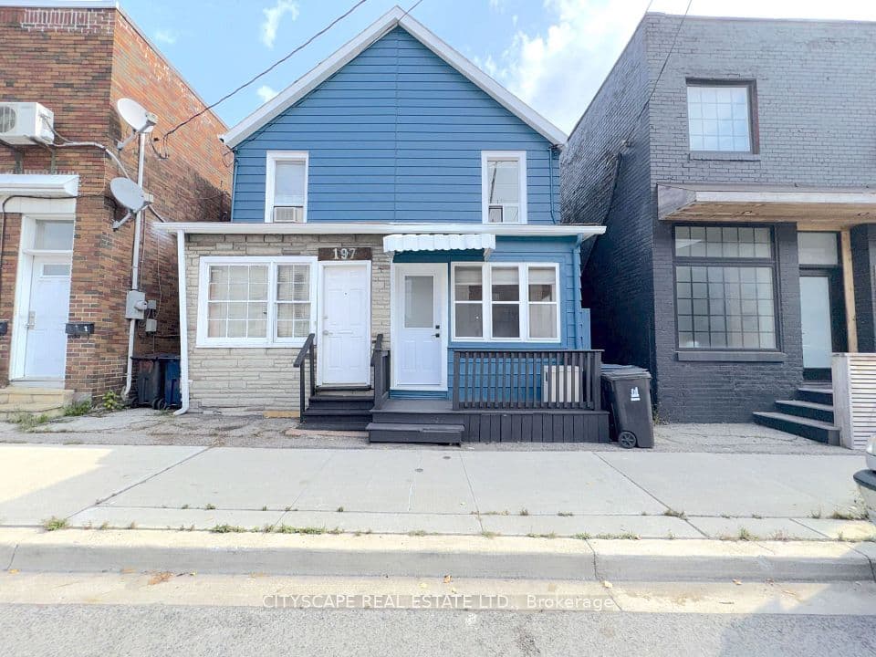 195 Islington Avenue, Toronto, ON M8V 3B8 – main photo