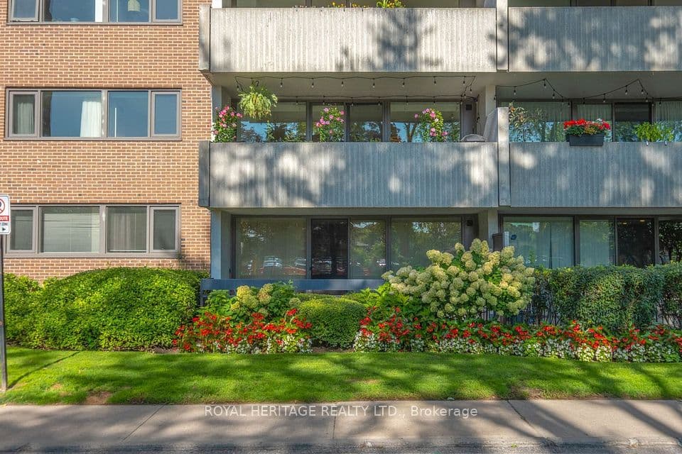 260 Scarlett Road 104, Toronto, ON M6N 4X6 – photo 2