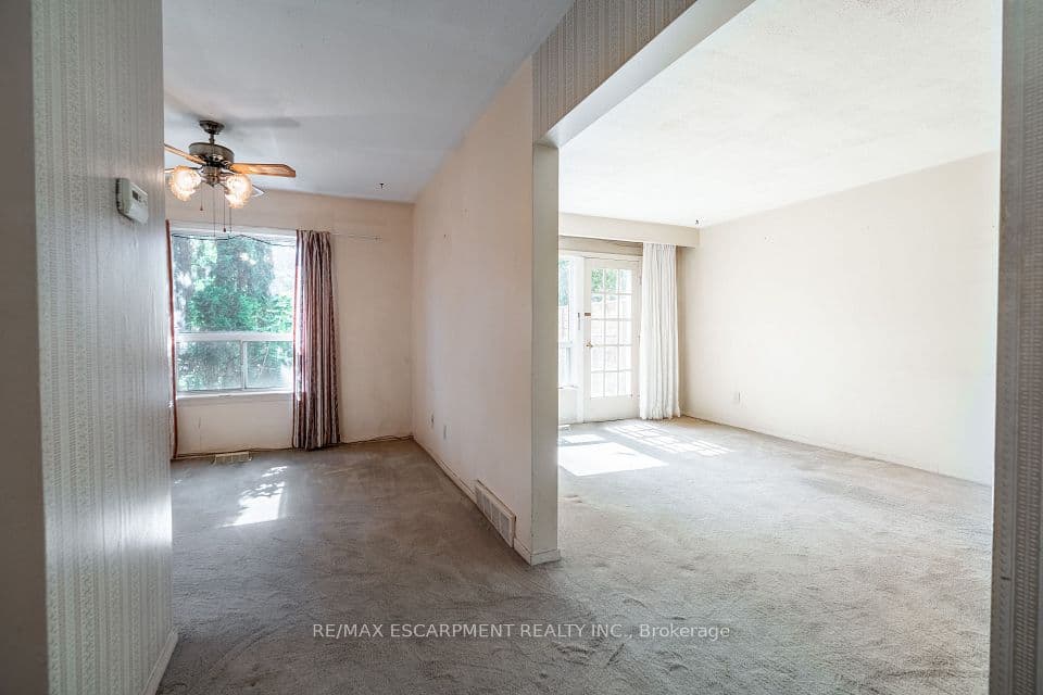 519 Claridge Road 8, Burlington, ON L7N 2S1 – photo 3