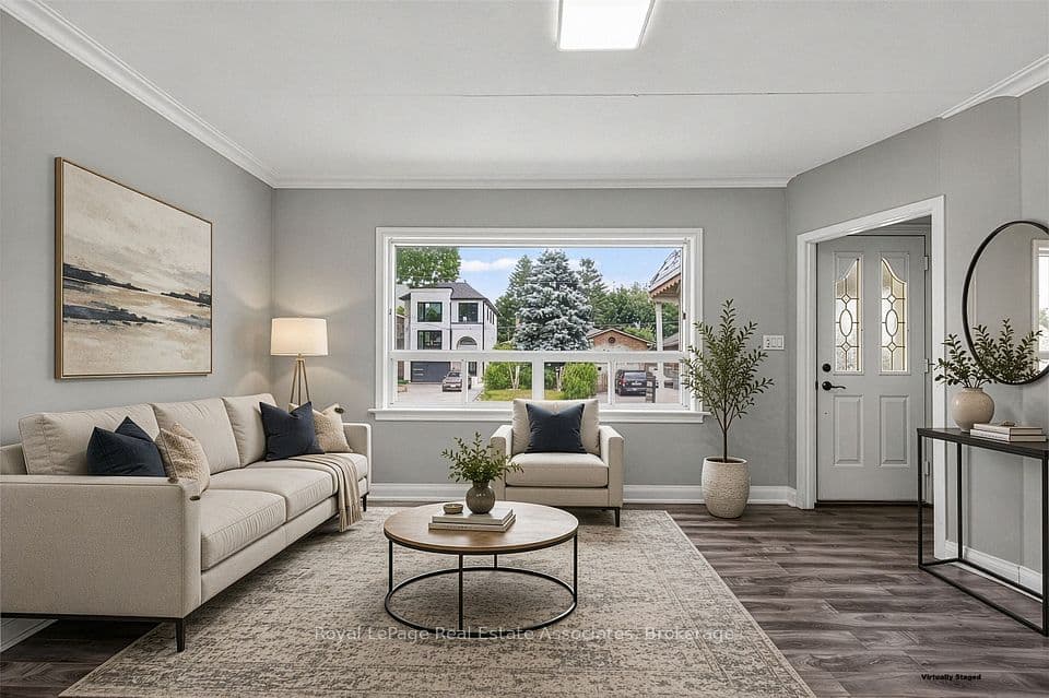 1072 Orchard Road, Mississauga, ON L5E 2N9 – main photo