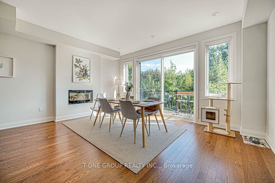 17 Wild Rose Gardens, Toronto, ON M6L 0A5 – photo 3