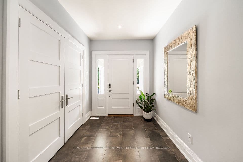 34 Lambeth Road, Toronto, ON M9A 2Y7 – photo 3
