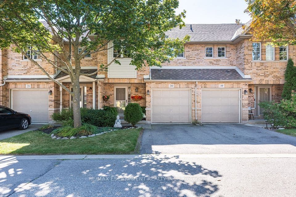 1276 Silvan Forest Drive 20, Burlington, ON L7M 4V8 – main photo
