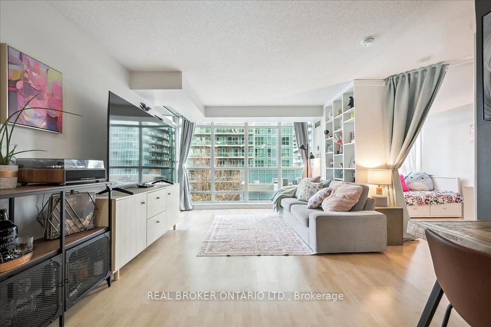 185 Legion Road N 608, Toronto, ON M8Y 0A1 – main photo