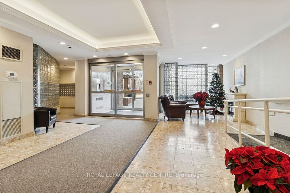 1110 Walden Circle 510, Mississauga, ON L5J 4R3 – photo 3