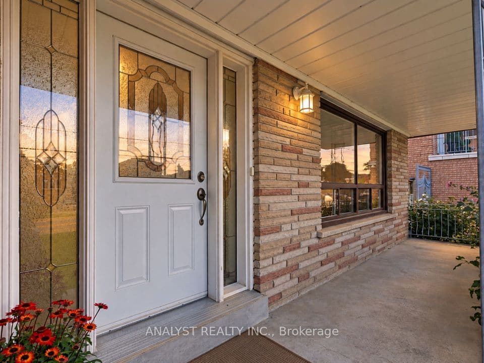 269 Gary Drive, Toronto, ON M9N 2N2 – photo 2