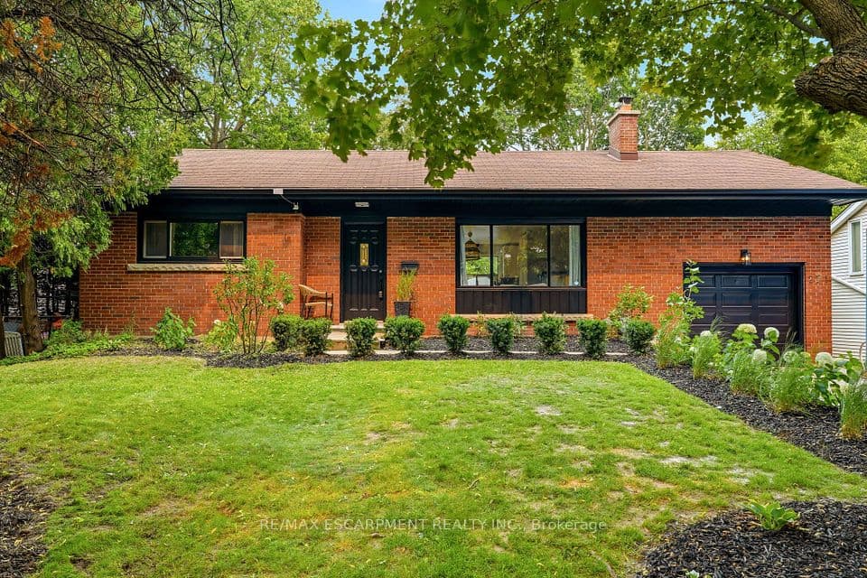 271 Linden Avenue, Burlington, ON L7L 2P4 – main photo