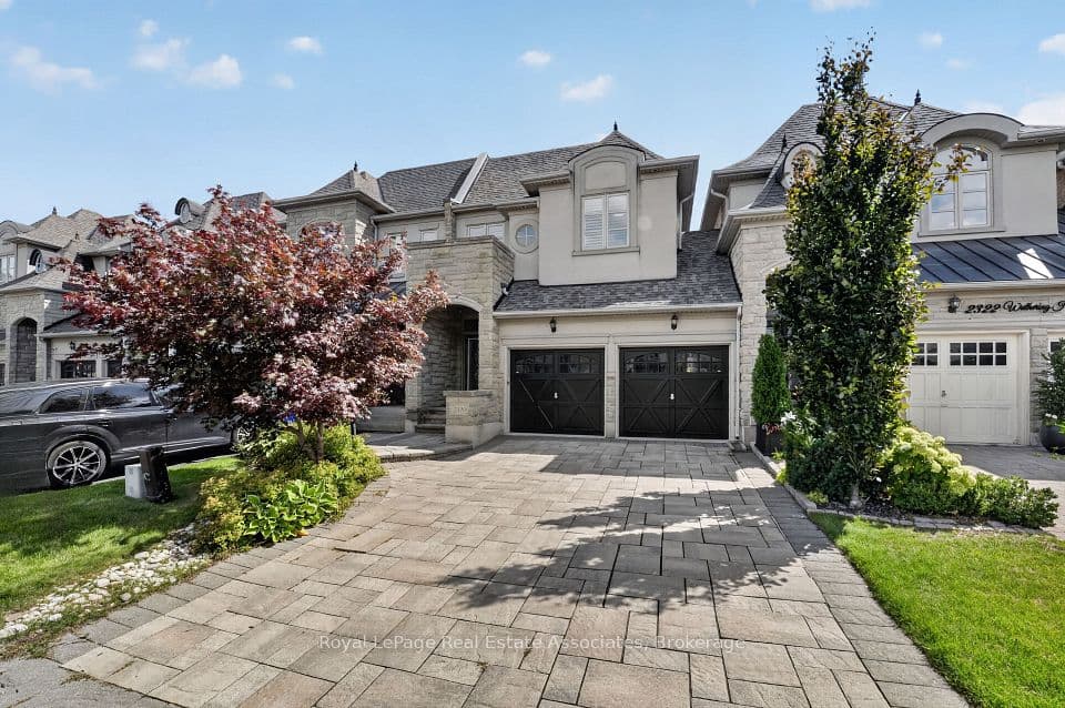 2320 Wuthering Heights Way, Oakville, ON L6M 0E7 – main photo