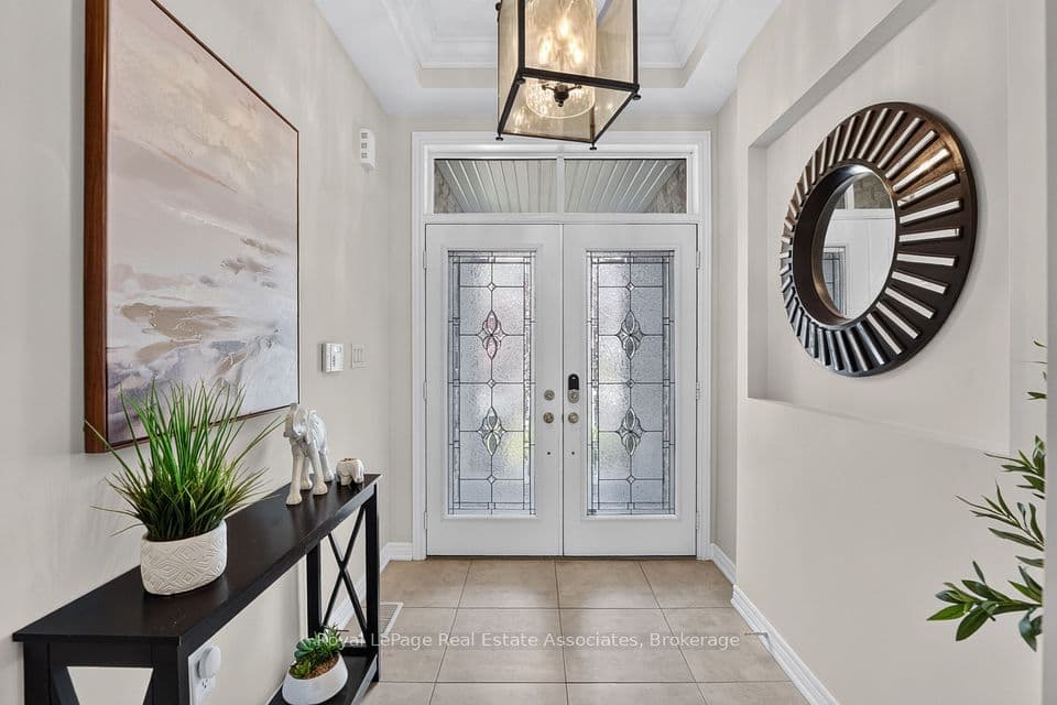 2320 Wuthering Heights Way, Oakville, ON L6M 0E7 – photo 2