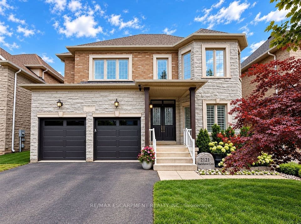 2121 Blackforest Crescent, Oakville, ON L6M 4T6 – photo 2