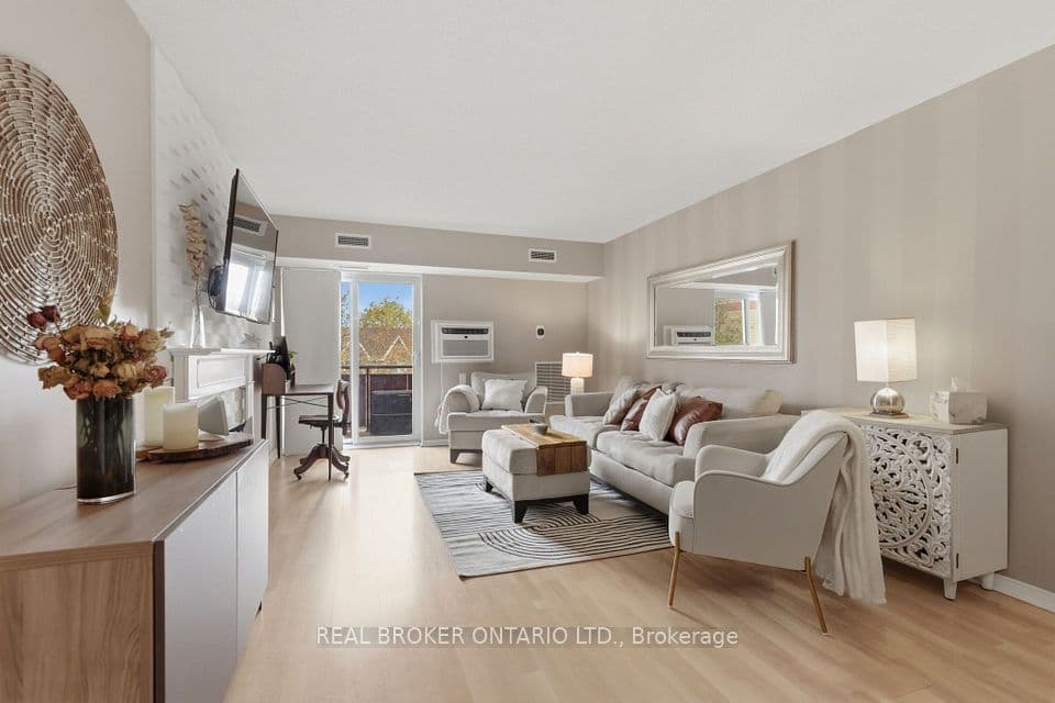211 Forum Drive 302C, Mississauga, ON L4Z 4C1 – main photo