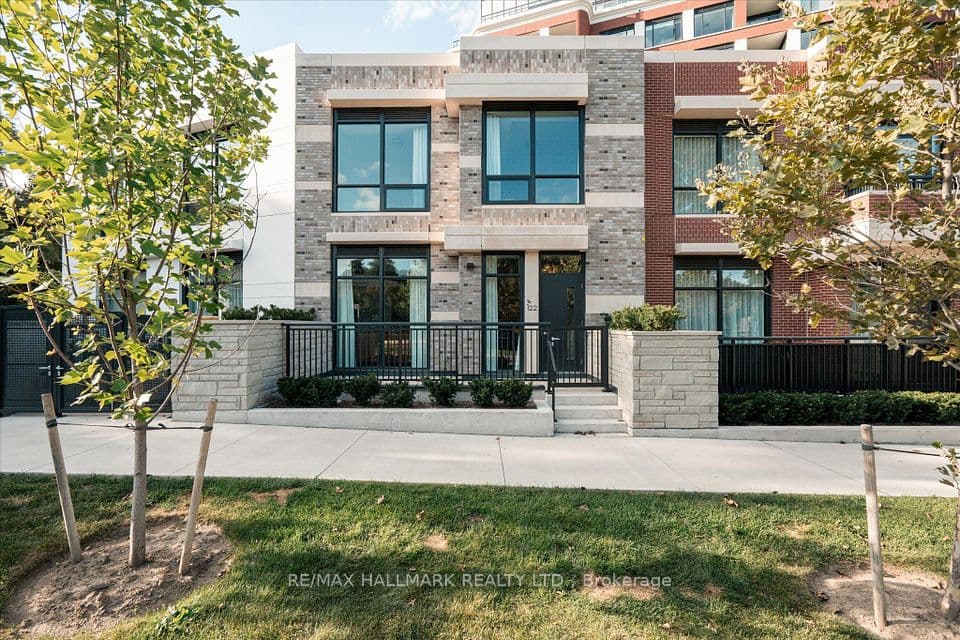259 The Kingsway TH 122, Toronto, ON M9A 0G2 – photo 3