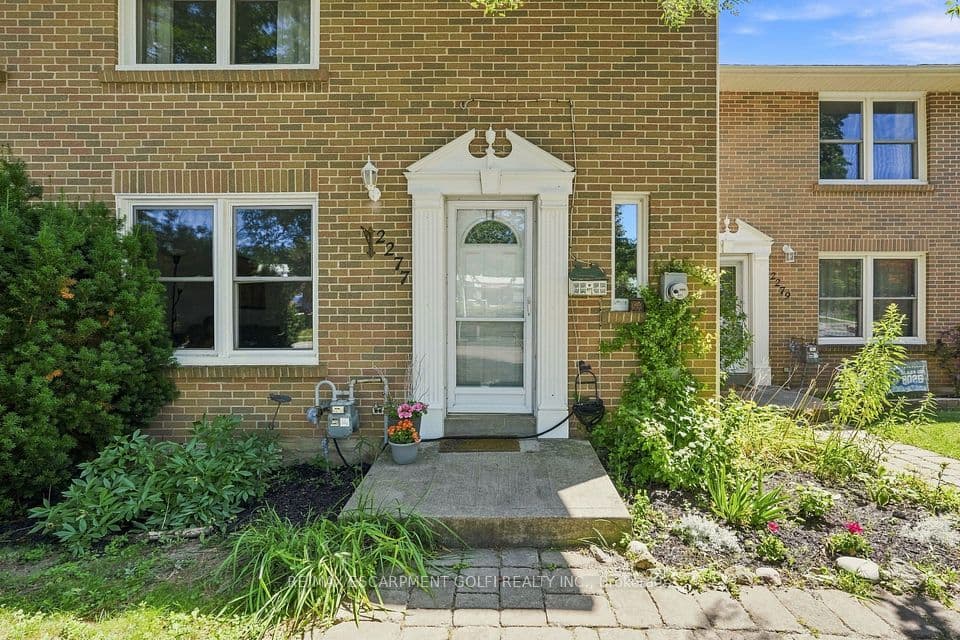 2277 Mountain Grove Avenue 39, Burlington, ON L7P 2H8 – photo 2