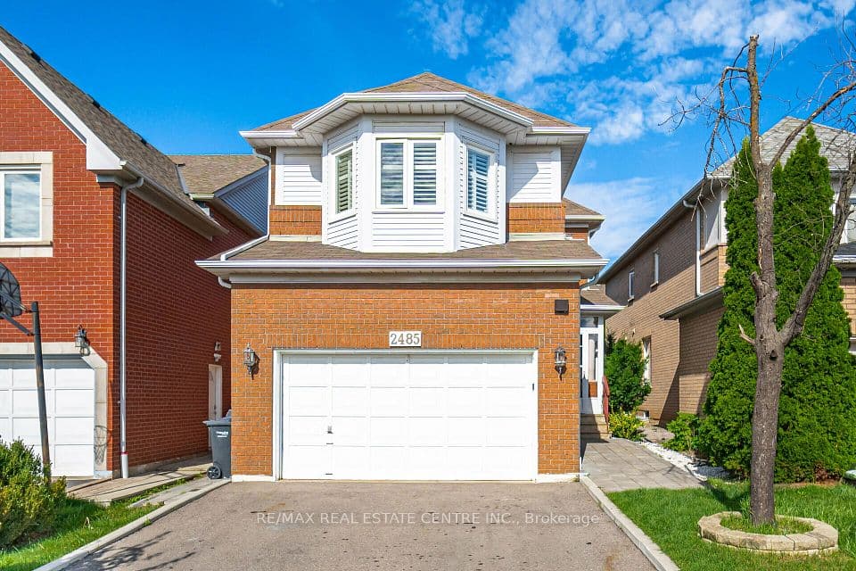 2485 Strathmore Crescent N, Mississauga, ON L5M 5K9 – photo 2