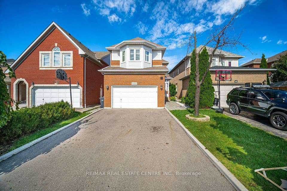 2485 Strathmore Crescent N, Mississauga, ON L5M 5K9 – main photo