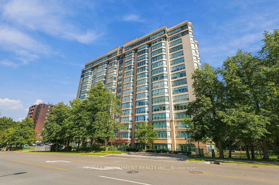 100 Millside Drive 403, Milton, ON L9T 5E2 – main photo