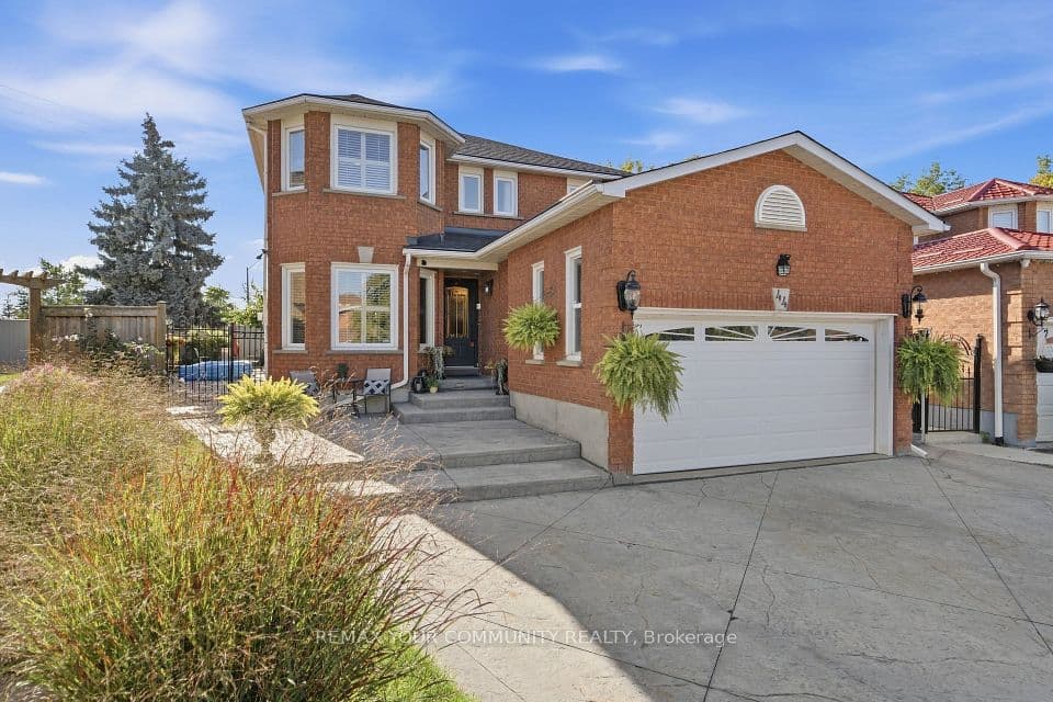 44 Candy Crescent W, Brampton, ON L6X 3Z6 – main photo