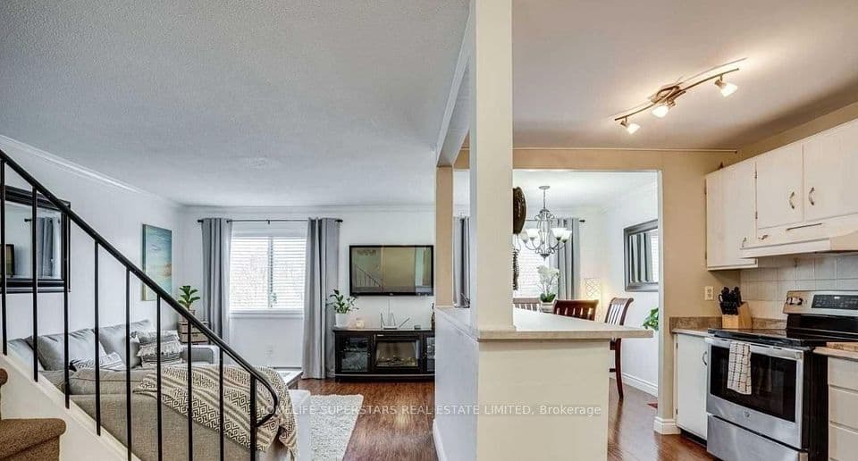 1066 FALGARWOOD Drive 165, Oakville, ON L6H 2P3 – photo 2