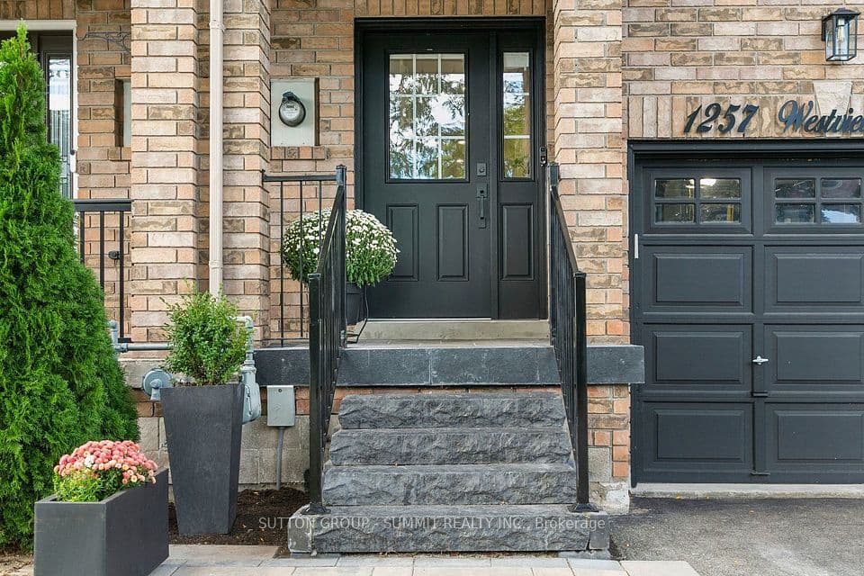 1257 Westview Terrace, Oakville, ON L6M 4B4 – photo 3