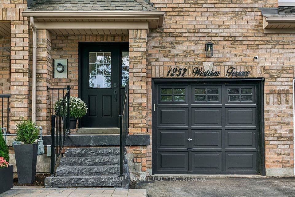 1257 Westview Terrace, Oakville, ON L6M 4B4 – photo 2