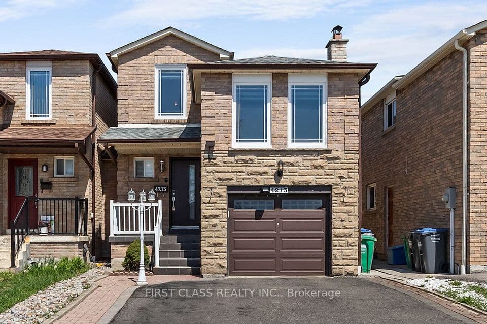 4213 Beacon Lane, Mississauga, ON L5C 3V8 – photo 2