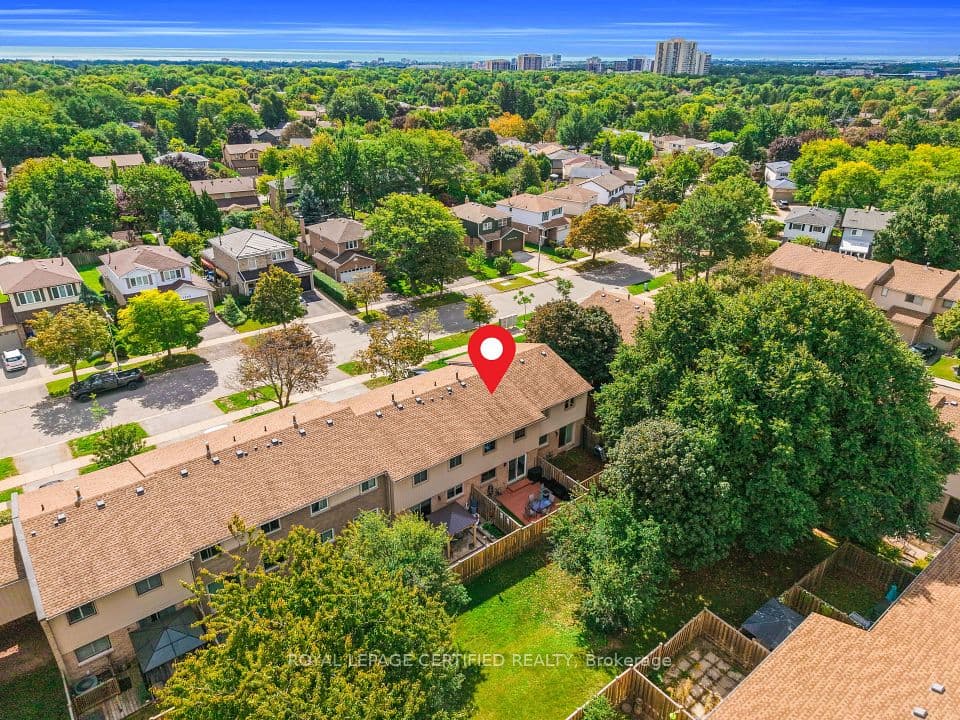 1532 Lancaster Drive 38, Oakville, ON L6H 2Z3 – photo 3