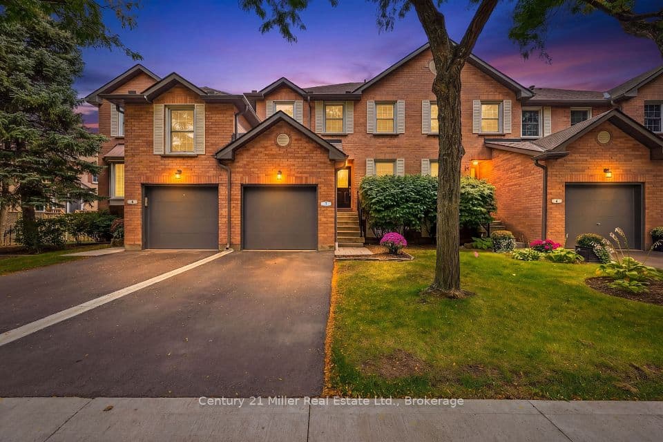 2935 Headon Forest Drive 7, Burlington, ON L7M 3Z7 – main photo