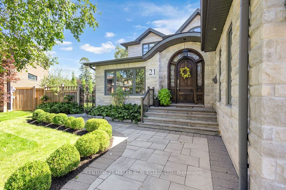 21 Neiltree Court, Toronto, ON M9C 5C3 – photo 3