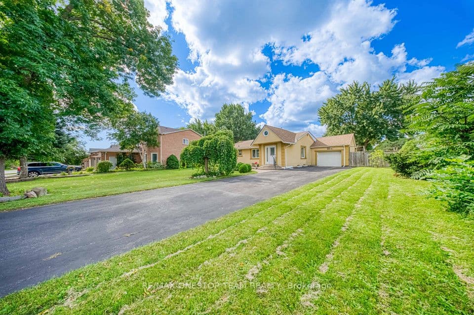 1398 Clearview Drive, Oakville, ON L6J 6X3 – main photo