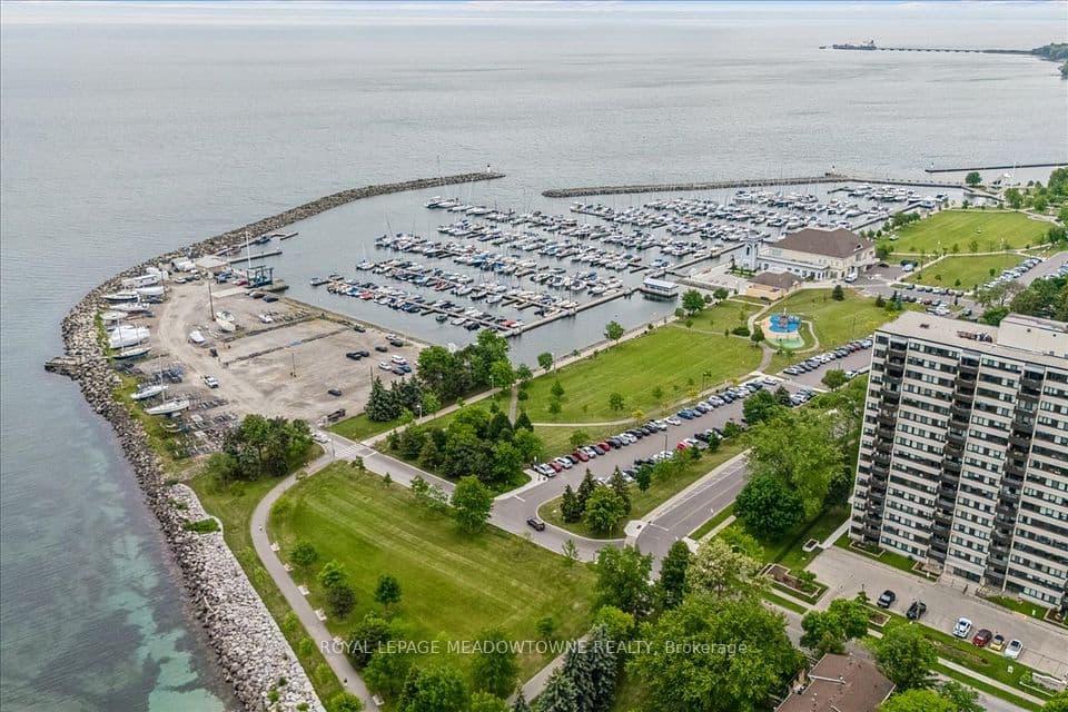 2263 Marine Drive 1601, Oakville, ON L6L 5K1 – main photo