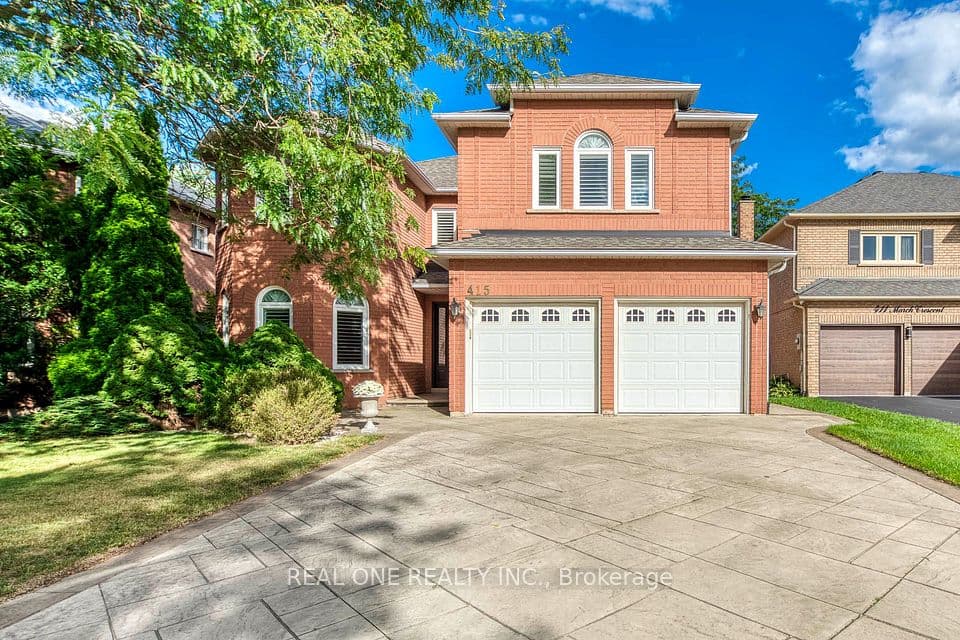 415 March Crescent, Oakville, ON L6H 5X7 – main photo