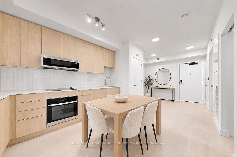 2501 Saw Whet Boulevard 509, Oakville, ON L6M 5N2 – main photo