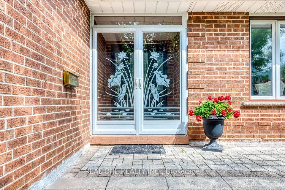 2041 Madden Boulevard, Oakville, ON L6H 3N9 – photo 3