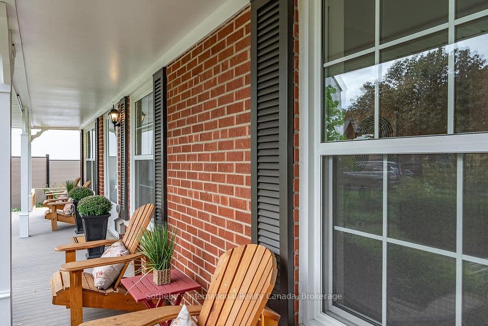 1252 Wood Place, Oakville, ON L6L 2R5 – photo 3