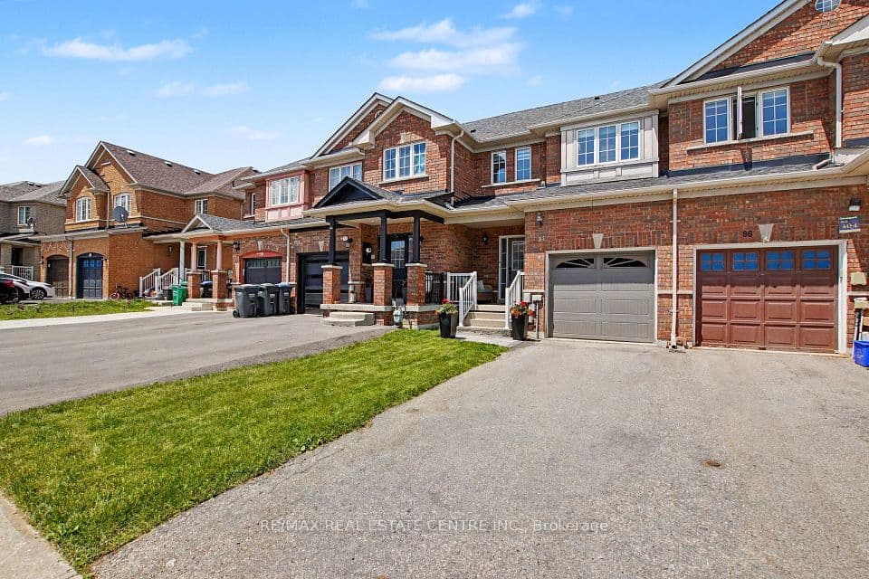 94 Timbertop Crescent, Brampton, ON L6R 3J2 – photo 3