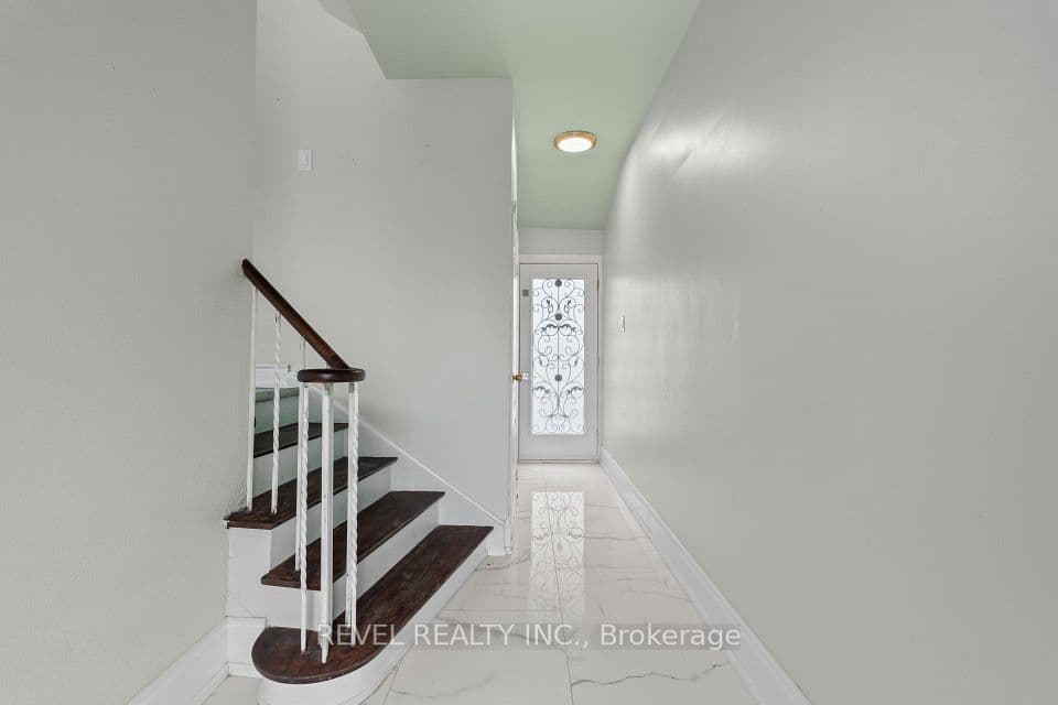 383 Bartley Bull Parkway, Brampton, ON L6W 2M1 – photo 3