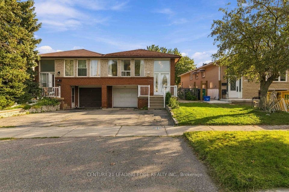 3441 Anneliese Avenue, Mississauga, ON L4Y 3E1 – main photo