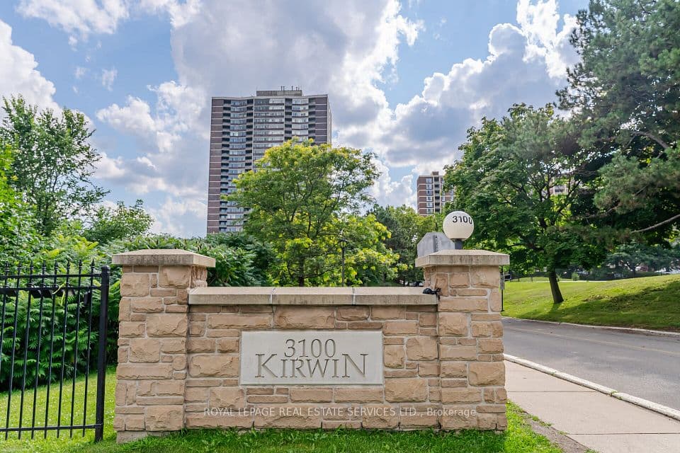 3100 Kirwin Avenue 708, Mississauga, ON L5A 3S6 – main photo