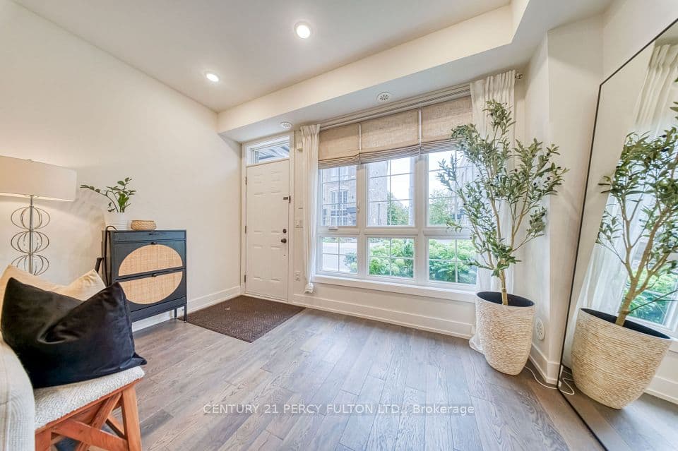 26 Ernest Avenue 20, Toronto, ON M6P 0B8 – photo 2