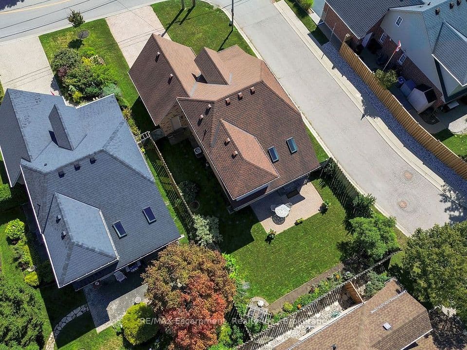 1175 Bellview Crescent, Burlington, ON L7S 1C9 – photo 2