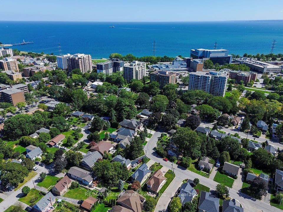 1175 Bellview Crescent, Burlington, ON L7S 1C9 – photo 3