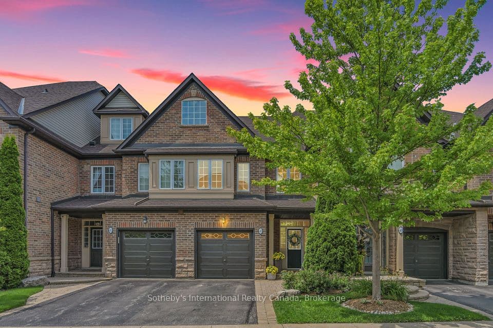 300 Ravineview Way 41, Oakville, ON L6H 7J2 – main photo
