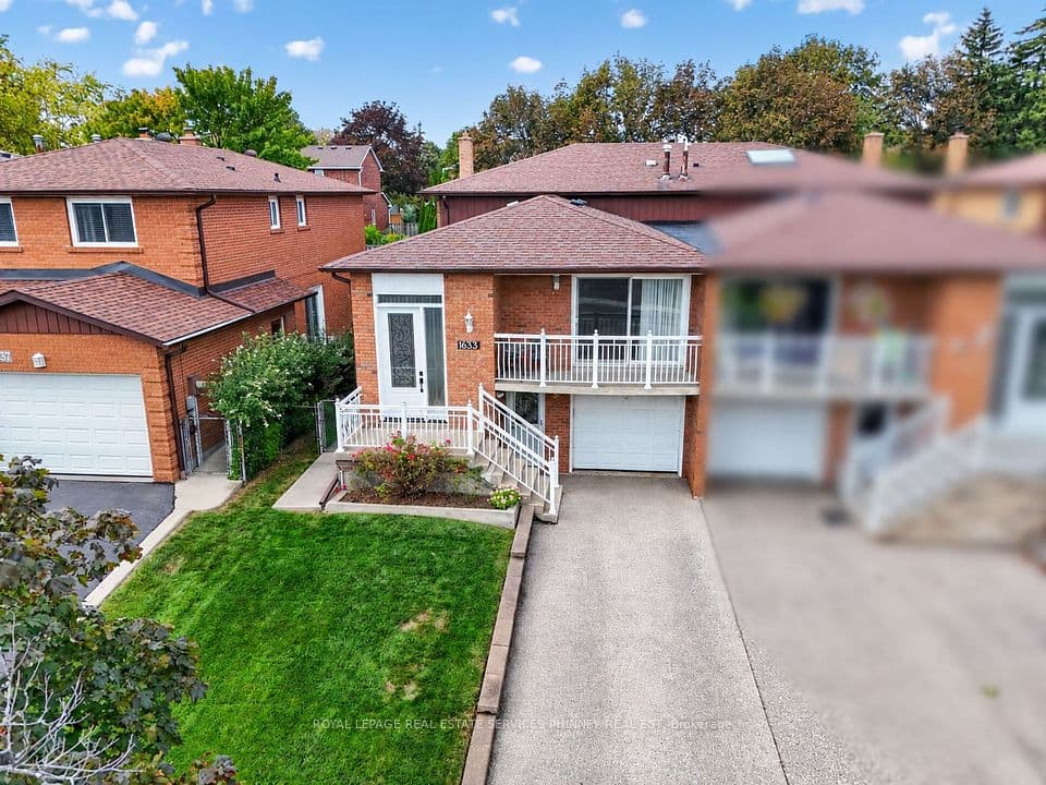 1633 Warren Drive, Mississauga, ON L4W 2X1 – main photo