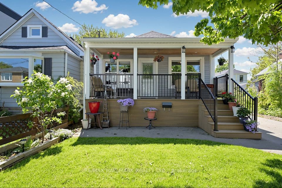 26 Sixteenth Street, Toronto, ON M8V 3J8 – photo 3